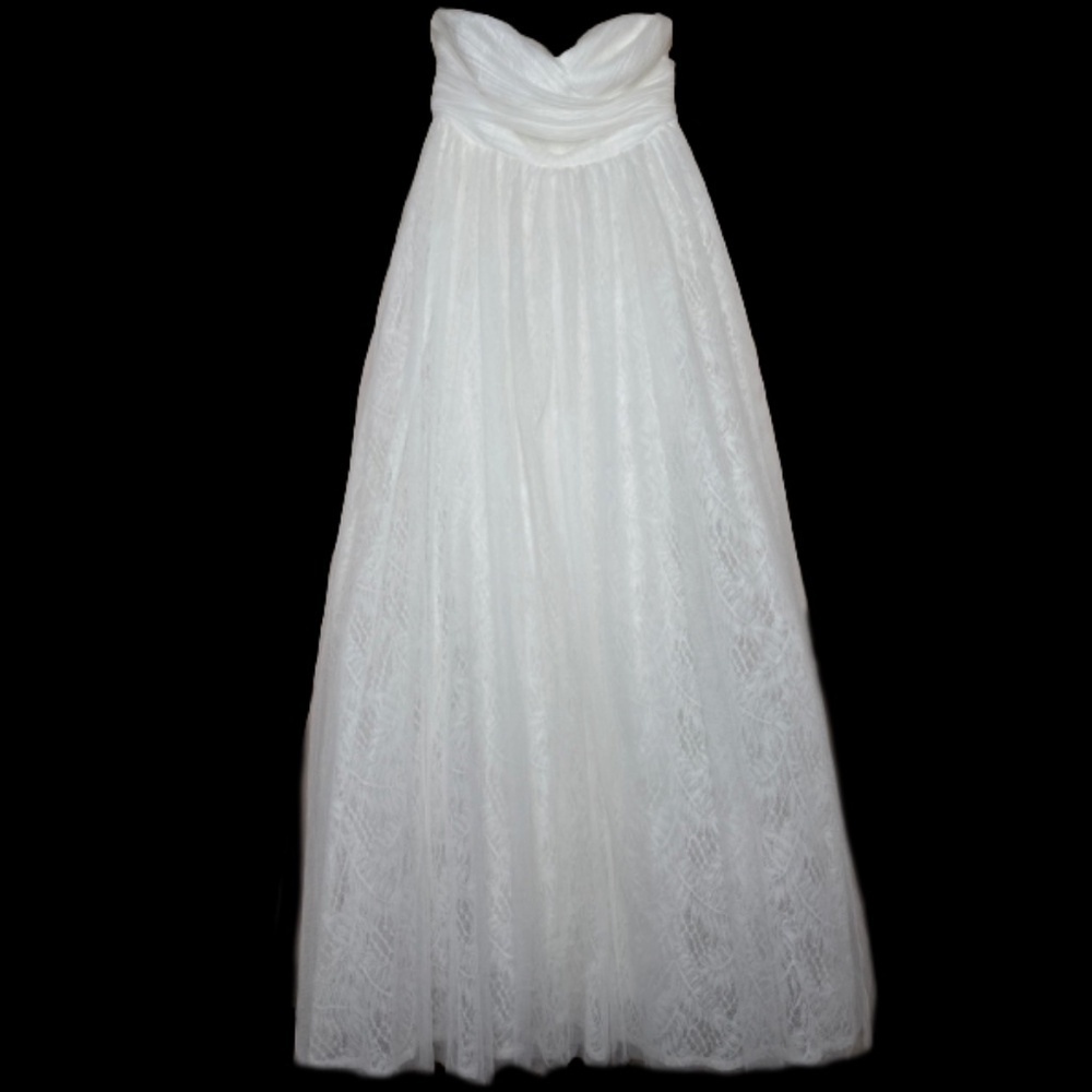 LULU's Bridal Wedding Romantic Flowy Dreamy Floral Lace Tulle Layered Ballgown - Picture 4 of 6